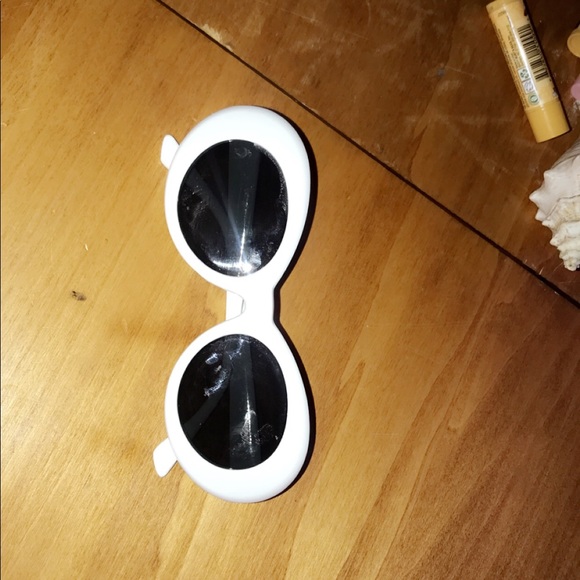 Sun glasses - Picture 1 of 1